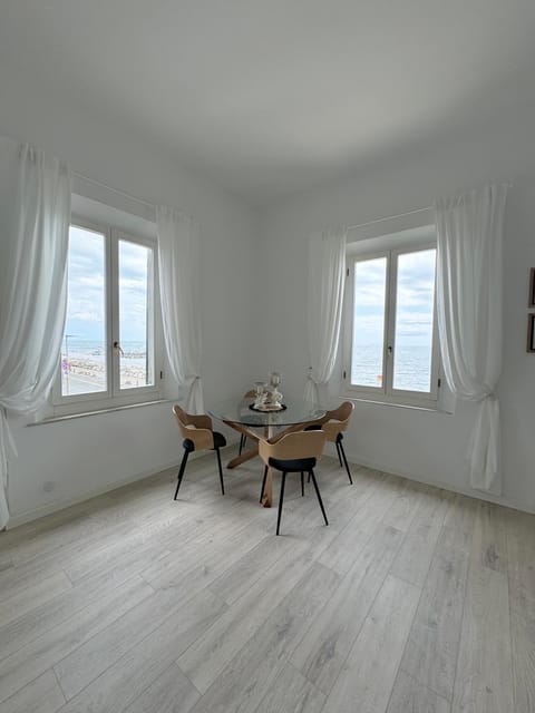 Vista Mare Apartment in Marina di Pisa