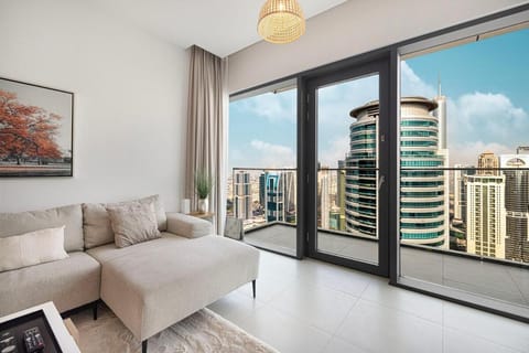 View (from property/room), Balcony/Terrace, Living room, City view