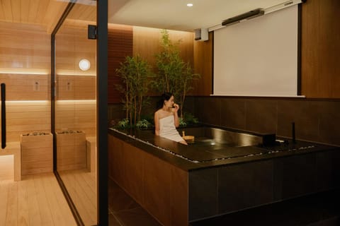 People, Spa and wellness centre/facilities