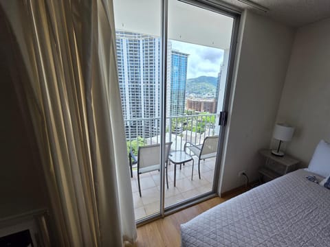 Natural landscape, Balcony/Terrace, City view, Mountain view