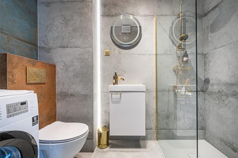 Shower, Bathroom, washing machine