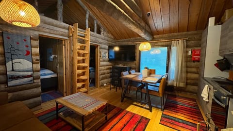 TV and multimedia, Living room, Dining area