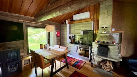 TV and multimedia, Kitchen or kitchenette, Dining area