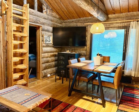 TV and multimedia, Dining area