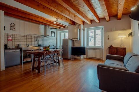 TV and multimedia, Kitchen or kitchenette, Living room, Dining area