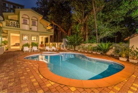 Property building, Swimming pool