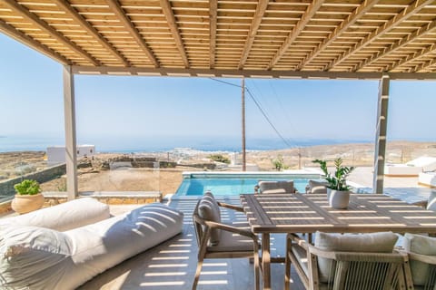 Natural landscape, Balcony/Terrace, Dining area, Mountain view, Pool view, Sea view, Swimming pool
