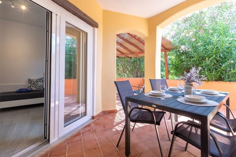 Calarossa Beach House Apartment in Sardinia