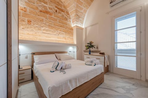 Property building, Living room, Bedroom