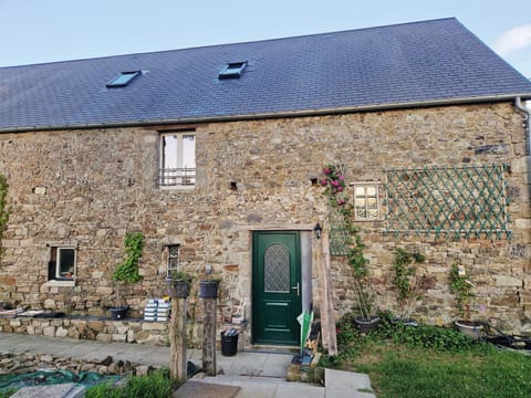 Property building, View (from property/room)