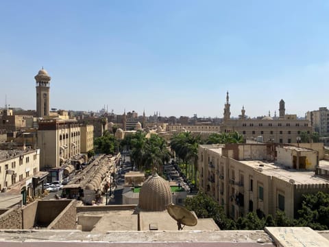 Nearby landmark, Neighbourhood, City view, Landmark view, Street view, Location, Parking