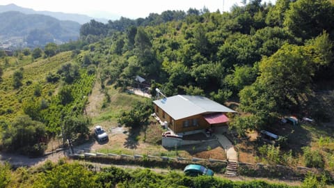 Property building, Neighbourhood, Natural landscape, Bird's eye view, Mountain view, Parking