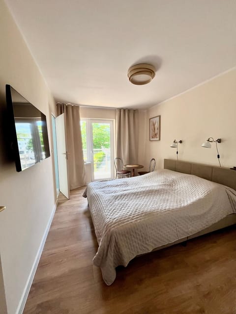 Bed, Bathroom, TV and multimedia, Coffee/tea facilities, Photo of the whole room, internet