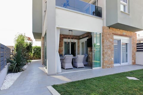 Kalina house House in Nikiti