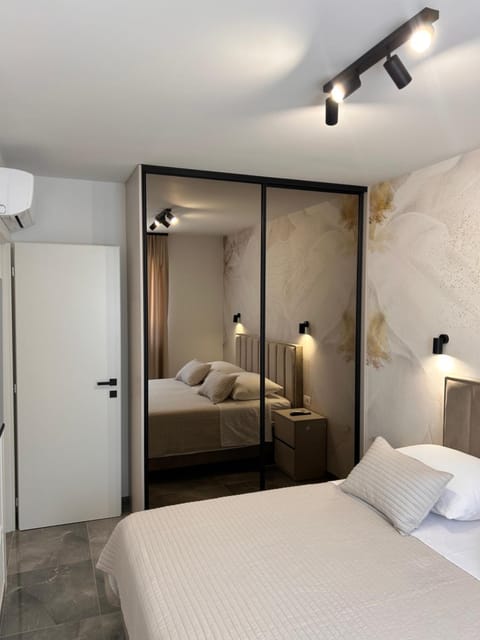 Bed, Bedroom, wardrobe