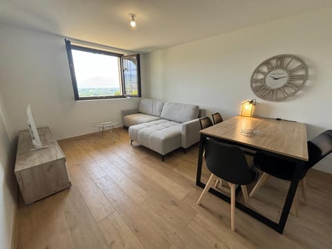 L'Horizon I Parking - Vue exceptionnelle - Wifi - Lit double - Nature Apartment in Canton of Geneva