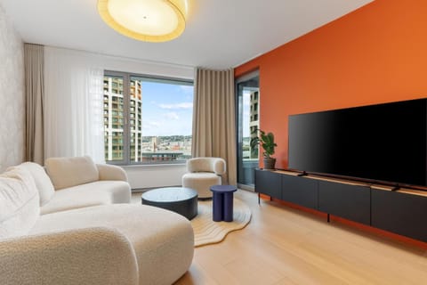 Communal lounge/ TV room, TV and multimedia, Living room, Seating area, Evening entertainment