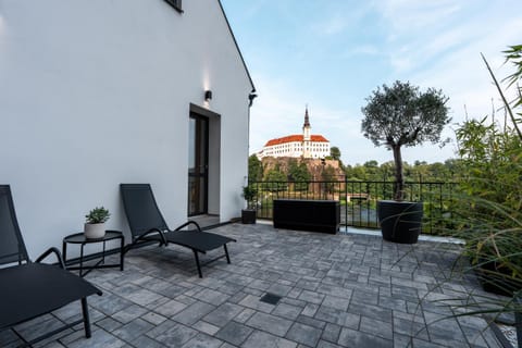 View (from property/room), Balcony/Terrace, Seating area