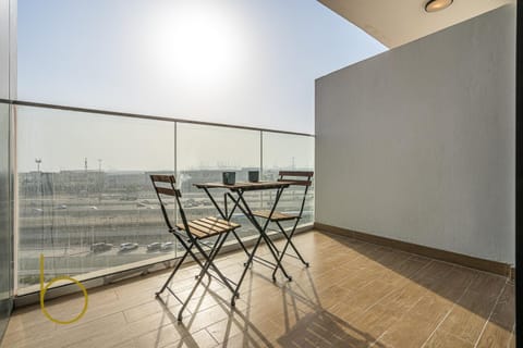 Patio, Day, Balcony/Terrace