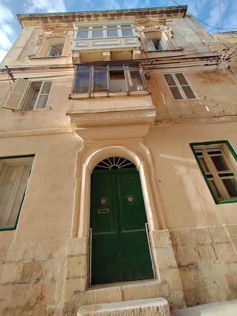 Facade/entrance, Day