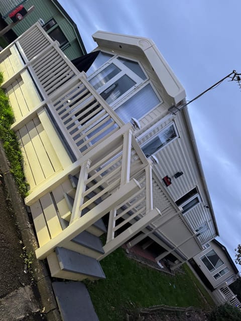 Lodge at Whitehouse leisure park Campground/
RV Resort in Towyn