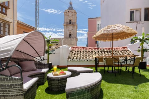 Balcony/Terrace, sunbed