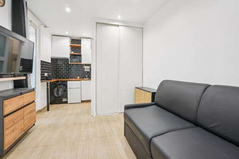 Magnifique studio rénové métro Paris 2pers Apartment in Levallois-Perret