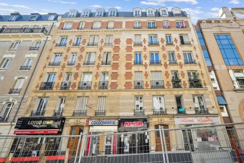 Magnifique studio rénové métro Paris 2pers Apartment in Levallois-Perret