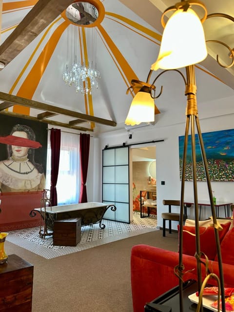Living room, Photo of the whole room, Seating area, Bath