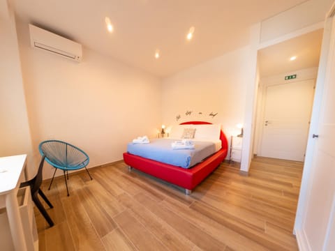 Bed, Photo of the whole room, Bedroom, air conditioner