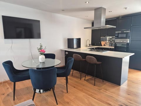 2 Bed House - free parking, short walk to City centre House in Inverness