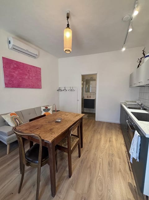 LevOasi 3 - Lake & mountain view escape Apartment in Canton of Ticino