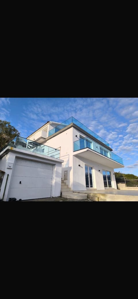 Kamilica Apartman Apartment in Kotor Municipality