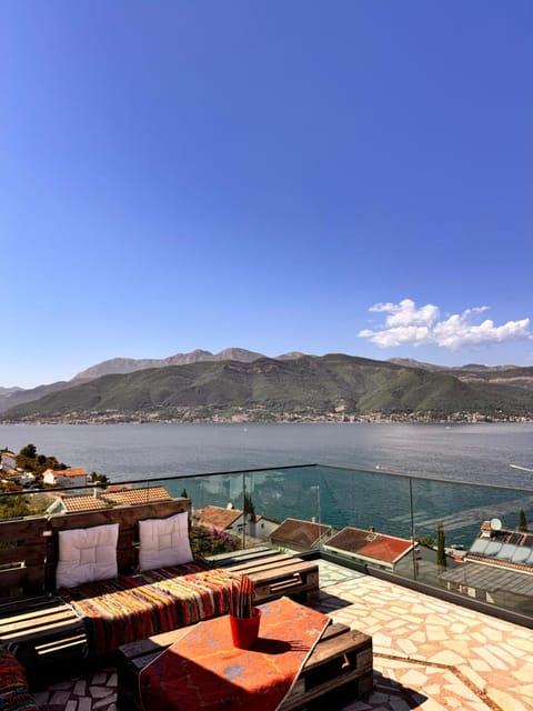 View (from property/room), Balcony/Terrace, Mountain view, Sea view