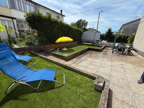 Garden, sunbed