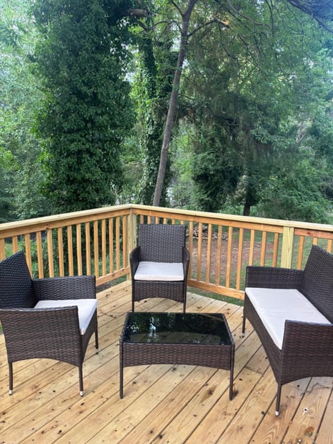 Patio, Seating area