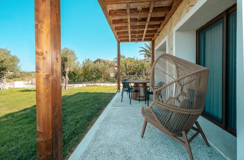 Patio, Day, Garden, Balcony/Terrace, Seating area