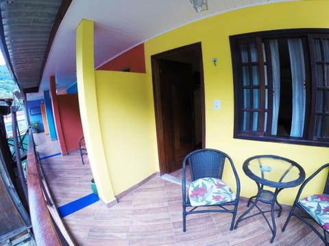 Suítes Cantinho da Pedra Bed and Breakfast in Angra dos Reis