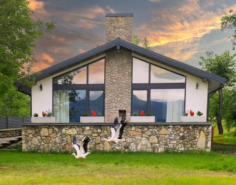 Property building, Natural landscape, Garden