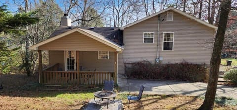 Covenant Cottage with outdoor dining House in Alabama