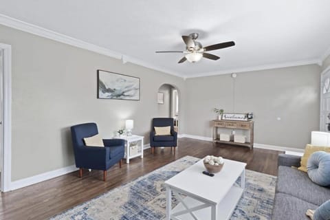 Creek Valley House that's cozy quiet and peaceful House in Alabama