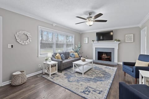 Creek Valley House that's cozy quiet and peaceful House in Alabama