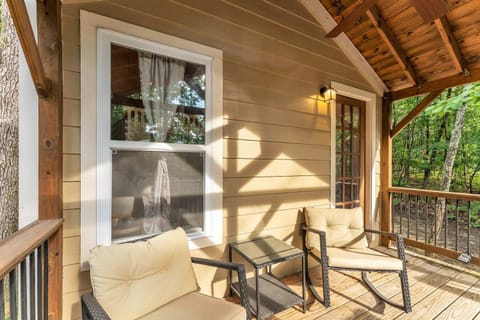 Dogwood Cottage with Private Fire Pit & Sleeps 6 House in Trenton