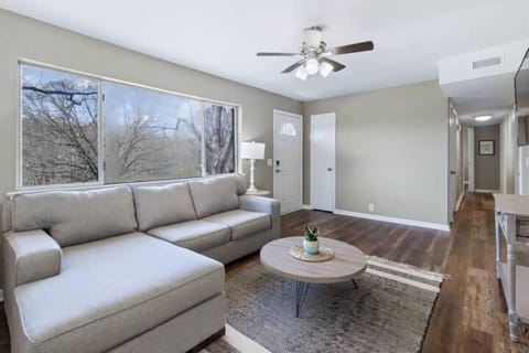 Travis' Place - Convenient and Affordable Location House in Alabama