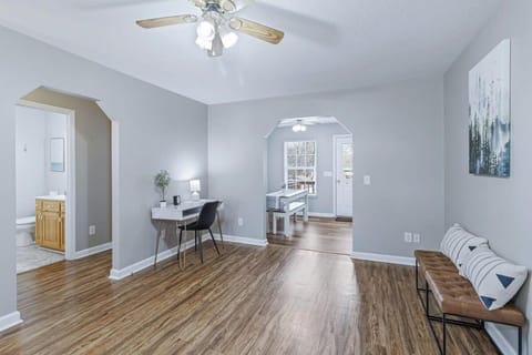 White Oak - fire pit fast wifi & free parking House in Trenton