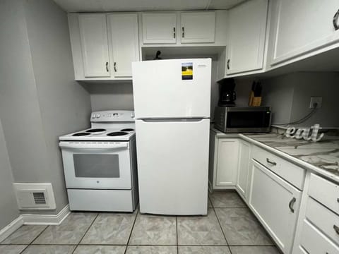 Kitchen or kitchenette, oven, stove