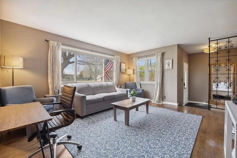 Minutes to Notre Dame - The Light on Brighton House in South Bend