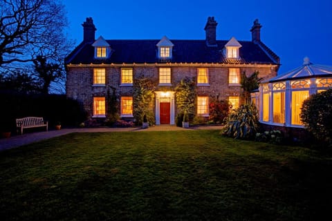 Property building, Night, Garden, Garden view, Landmark view