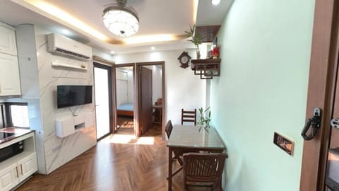 Communal lounge/ TV room, TV and multimedia, Living room, Dining area, Evening entertainment, air conditioner