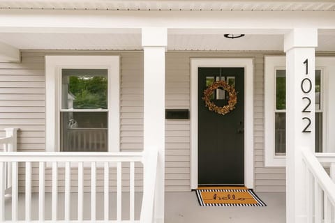 Facade/entrance
